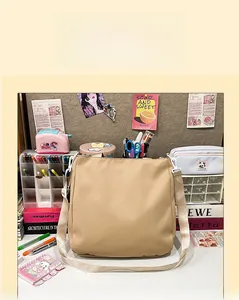 Khaki Leinwand Umhängetasche im japanischen Stil mit verstellbarem breitem Schultergurt