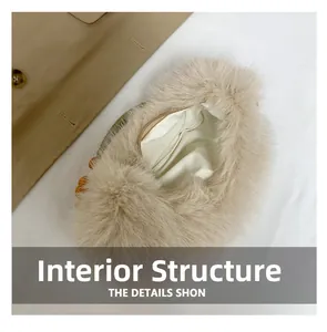 Détails du sac croissant en peluche abricot avec doublure claire et poche intérieure