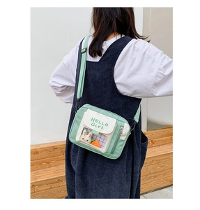 Vue détaillée du sac bandoulière en toile style japonais avec lapin en peluche mignon