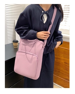 Borsa porta PC in nylon rosa chiaro con tracolla regolabile e ampia tasca a zip