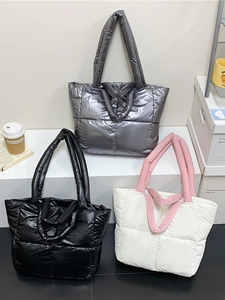 Minimalist lightweight quilted tote bags in three colors for casual winter commuting