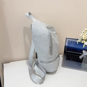 Sac à dos gris clair minimaliste de grande capacité avec bretelles réglables pour voyage