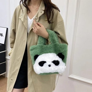 Sac seau en peluche verte avec motif panda mignon et bandoulière en chaîne dorée