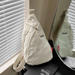 Women Casual Chest Bag Lightweight Cotton Polyester Blend Crossbody Bag With Fashion Label For Daily Travel Outdoor Sports
