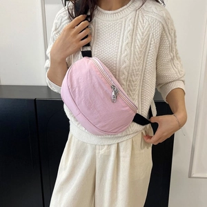 Sac banane rose en tissu Oxford pour femme avec bandoulière réglable au style sport décontracté