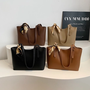 Women's Large Capacity Tote Bag Vintage Synthetic Leather Shoulder Bag With Printed Silk Scarf Minimalist Commuter Handbag