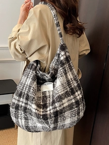 Retro black and white checkered oversized tote bag in fuzzy knit fabric for women
