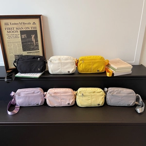 Borsa a Tracolla da Donna Leggera in Nylon Casual con Tracolla Regolabile Tasche Multiple con Cerniera Tinta Unita per Viaggio
