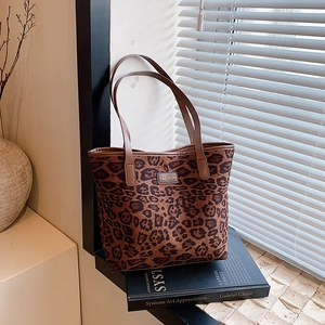 Fashion Leopard Print Tote Bag Large Capacity Synthetic Leather Shoulder Bag For Women Casual Daily Commute Student Handbag