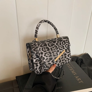 Modische Schultertasche mit Leopardenmuster, Goldschnalle und abnehmbarem Gurt