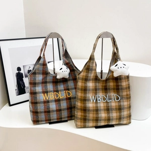 Retro plaid wool shoulder tote bag with embroidery and plush star charm accessory