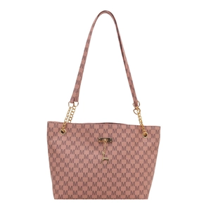 Rosa Shopper mit M-Muster, goldener Kettenschultergurt und Hirsch-Anhänger