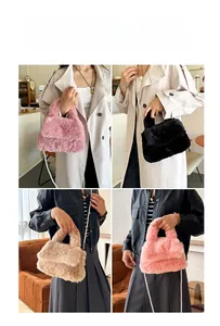 Sacs à main chic en peluche avec chaînes de perles, modèles à l'épaule ou portés main en rose