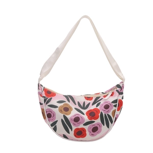 Borsa a tracolla a mezzaluna con motivo floreale rosa e cinturino bianco regolabile