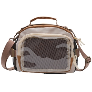 Sac bandoulière beige et marron avec poche en filet et sangle en nylon réglable