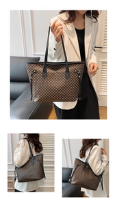Dettaglio della grande borsa tote retrò con motivo monogramma e lacci decorativi laterali