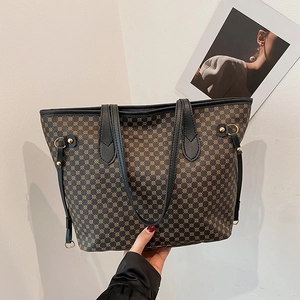 Borsa tote vintage con motivi geometrici, manici in pelle neri e grande capienza