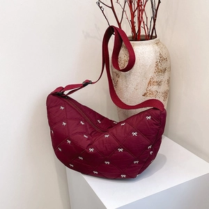 Damen Gesteppt Polyester Sichel Umhängetasche Mit Schleifenstickerei Große Kapazität Modische Schultertasche Für Alltag