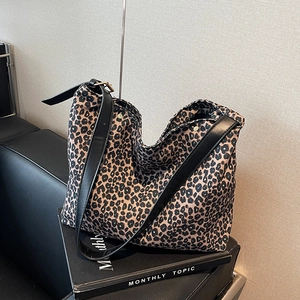 Sac Cabas Femme en Toile Imprimé Léopard Grande Capacité Simple Sac à Épaule Urbain Sac à Main Texture Suède Pour Automne