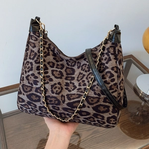 Sac bandoulière chic à motif léopard avec chaîne dorée et fermeture éclair pour femme