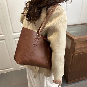 Brown vintage textured leather tote bag with large capacity for office and casual commute