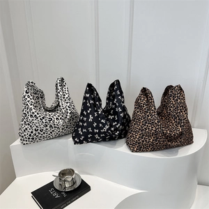 Grote Capaciteit Canvas Luipaardprint Schoudertas Voor Dames Modieuze Strik Onderarm Tote Bag Stijlvolle Dagelijkse Tas
