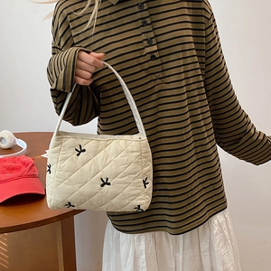 Sac à main matelassé beige avec broderies nœuds noirs et grande capacité femme