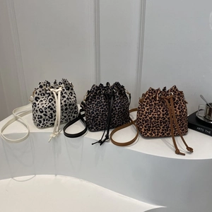 Women Fashion Leopard Print Drawstring Bucket Bag Synthetic Leather Shoulder Bag Casual Trendy Crossbody Purse Daily Commuter Handbag