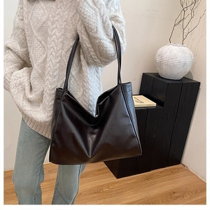 Large Capacity PU Leather Tote Bag For Women Minimalist Solid Color Commuter Shoulder Bag With Magnetic Snap Soft Handbag