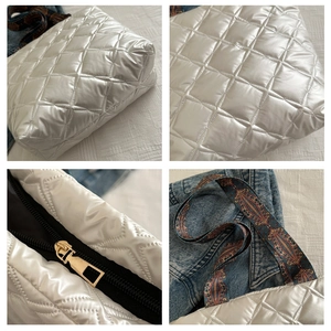 Détails du sac fourre-tout argenté matelassé avec zip doré et bandoulière ethnique