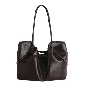 Retro dunkelbraune Leder-Shopper-Tasche mit Kordelzug und goldenen Metallakzenten