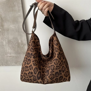 Fashion Leopard Print Suede Tote Bag Large Capacity Women Shoulder Bag Urban Simple Casual Commuting Hobo Handbag