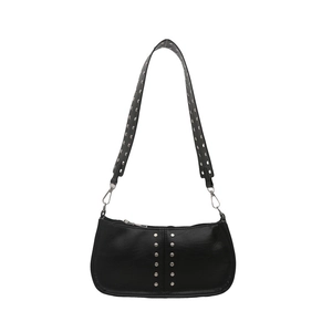 Petit sac bandoulière rétro en similicuir noir orné de rivets argentés pour femme