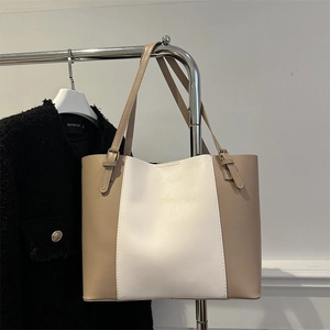 Minimalist large tote bag in khaki and off-white contrast with fashion letter print