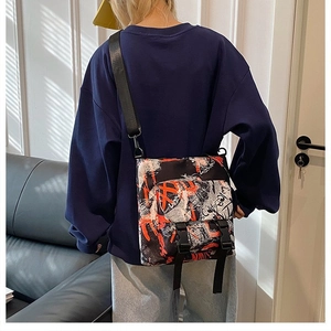 Graffiti printed Oxford cloth messenger bag with color-block design for daily casual use