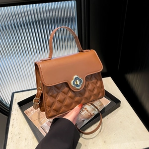 Fashion Quilted Crossbody Bag For Women Vintage Flower Metal Lock PU Leather Handbag Small Square Shoulder Bag For Daily