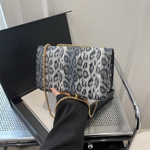 Sac à chaîne chic à motif léopard gris avec bandoulière en métal doré pour femme