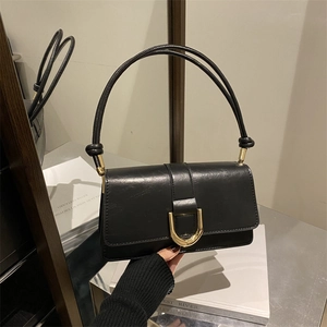 Petit Sac Carré en Cuir PU Rétro pour Femmes Avec Boucle en Fer à Cheval Dorée Sac à Bandoulière Minimaliste Tendance pour Navettage Quotidien
