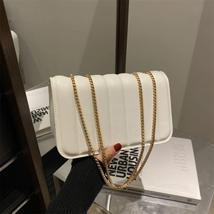 Chic white quilted chain shoulder bag with gold hardware for women's winter 2024 fashion