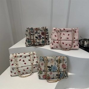 Women's Vintage Jacquard Floral Corduroy Shoulder Bag With Chain Strap Strawberry Print Casual Crossbody Commute Bag