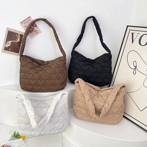 Heart Pattern Quilted Tote Bag For Women Large Capacity Synthetic Leather Shoulder Bag Casual Commuting Fashion Handbag