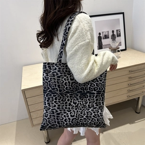 Grand sac cabas imprimé léopard pour femme, sac à épaule élégant pour le travail quotidien