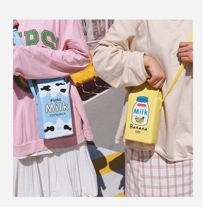Détails des sacs à bandoulière créatifs en forme de brique de lait en cuir PU bleu et jaune