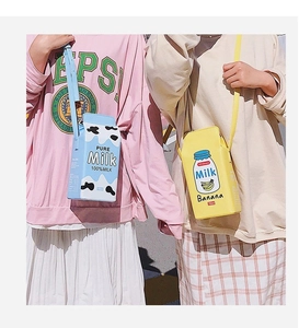 Sac bandoulière créatif en brique de lait avec motif vache et style banane jaune