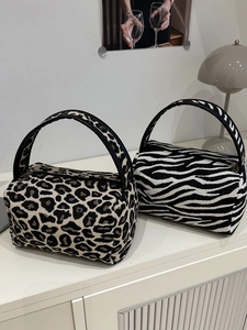 Vintage Leopard Zebra Print Canvas Handbag Mini Barrel Pillow Bag Women Portable Makeup Cosmetic Bento Storage Tote Bag