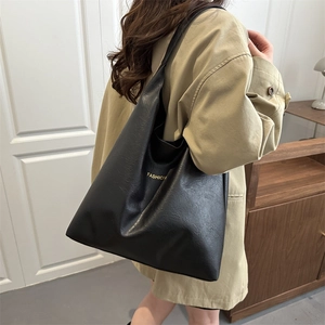Retro Preppy Large Capacity Tote Bag Synthetic Leather Solid Color Shoulder Bag With Letter Detail Fashion Women Handbag Set