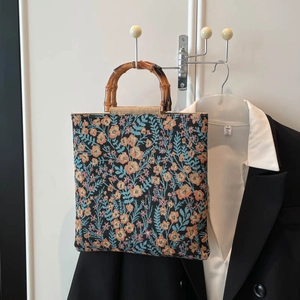 Floral tapestry tote bag with bamboo handles and vintage print for spring fashion