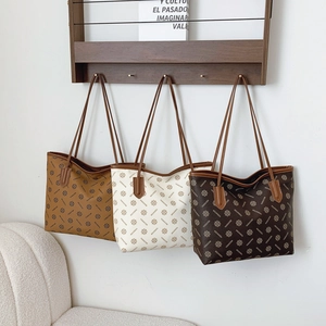 Women Vintage Monogram Print Tote Bag Large Capacity Synthetic Leather Shoulder Bag Casual Commuting Handbag Daily Bag