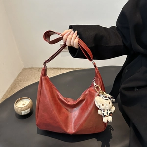 Retro reddish brown PU leather hobo bag with adjustable strap and hobo moon shape style