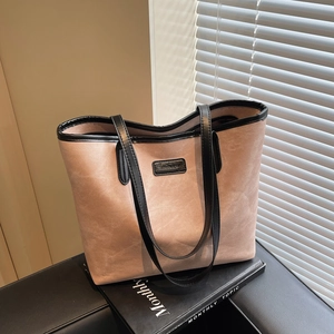 Large Capacity Solid Color Tote Bag Women New Fashion Commuter Handbag Synthetic Leather Minimalist Shoulder Bag Purse